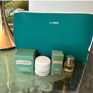 La Mer Skincare Collection with Teal Bag